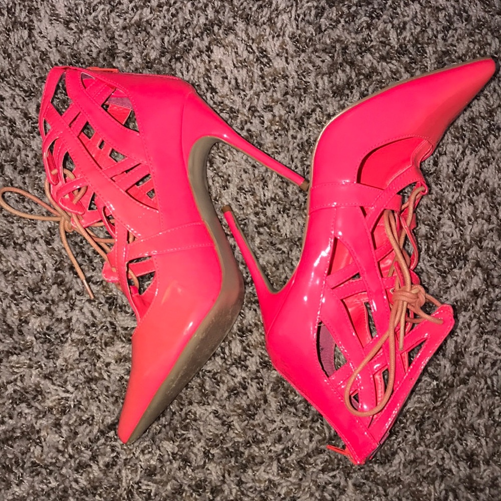 Pink heels - Picture 3 of 3